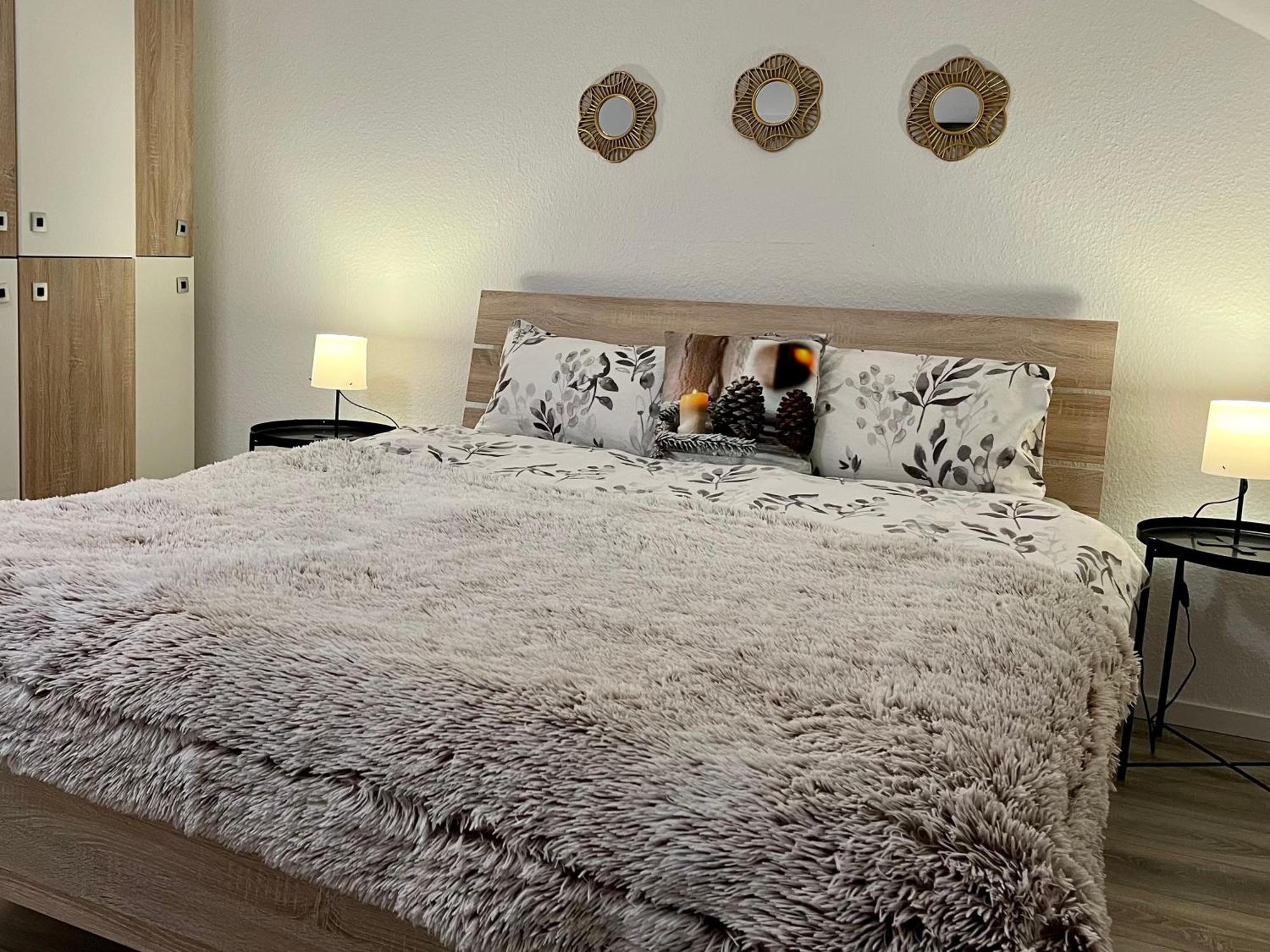Marienhaus Apartment - Zentral, Parken, Netflix, Kontaktloses Einchecken Βούρπεταλ Εξωτερικό φωτογραφία